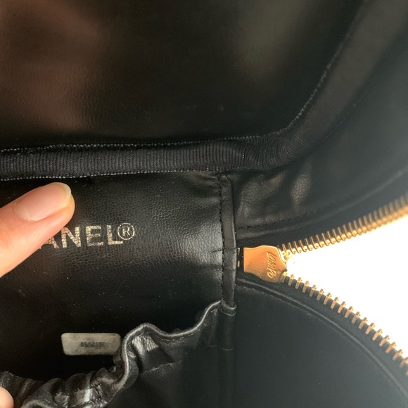 Chanel vintage vanity bag - Picture 4 of 9